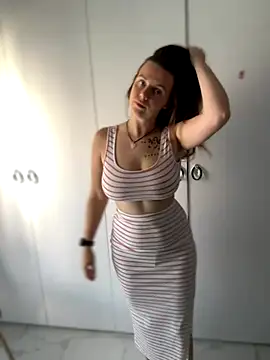 TenderLaGlamor online show from 10-07-25, 12:28