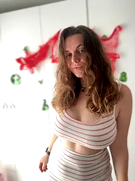 TenderLaGlamor online show from 10-23-25, 10:58