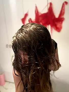 TenderLaGlamor online show from 10-18-25, 05:26