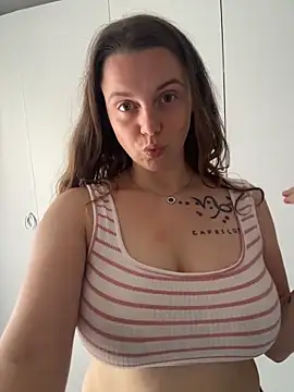 TenderLaGlamor online show from 11-10-25, 11:37