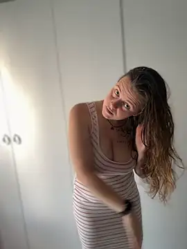 TenderLaGlamor online show from 10-14-25, 11:55