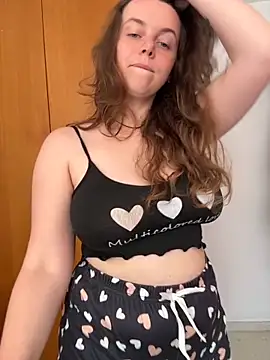 TenderLaGlamor online show from 05-31-26, 10:32
