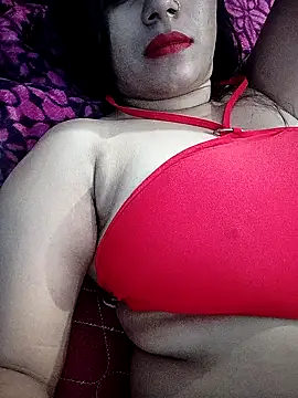 Snapshot of Lusty-radhika chatting on 09-24-25, 11:17 Lusty-radhika online show from 09-24-25, 11:17