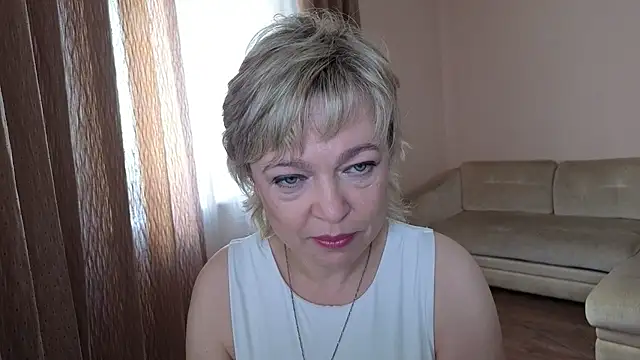 Snapshot of Rosette_Pricky chatting on 09-13-25, 01:11 Rosette Pricky online show from 09-13-25, 01:11