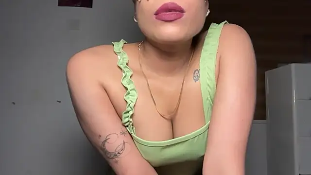 LucytheDevilQueen online show from 05-14-26, 03:31