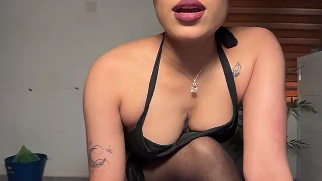 LucytheDevilQueen online show from 05-01-26, 04:39