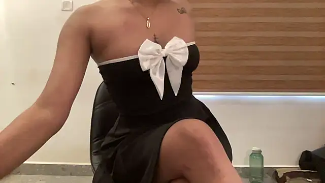 LucytheDevilQueen online show from 11-30-25, 02:56