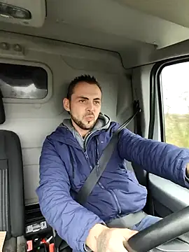 papichulo0099 online show from 11-10-25, 07:13