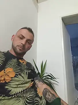 papichulo0099 online show from 06-12-26, 02:20