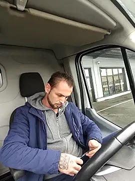 papichulo0099 online show from 11-11-25, 07:47