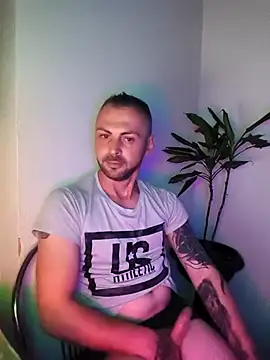 papichulo0099 online show from 04-05-26, 03:13