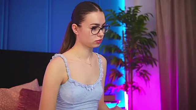 alexxisrae online show from 11-30-25, 04:13