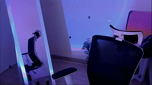 Sandra Curly online show from 12-13-25, 08:04