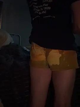 Snapshot of daddysterling chatting on 07-18-26, 07:11 daddysterling online show from 07-18-26, 07:11