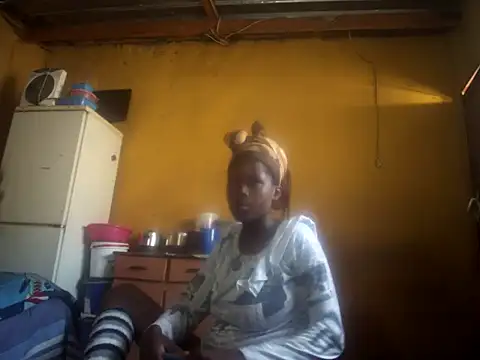 Caramelchick01 online show from 10-03-25, 07:10