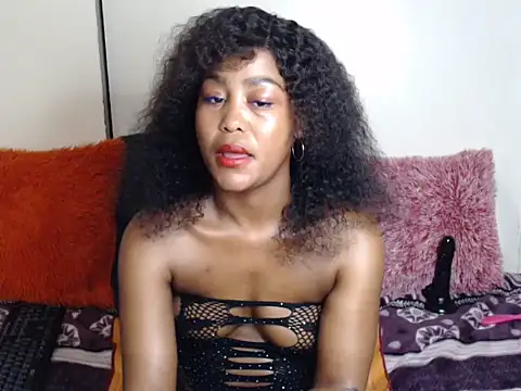 Snapshot of SexySlique chatting on 10-16-25, 02:53 SexySlique online show from 10-16-25, 02:53