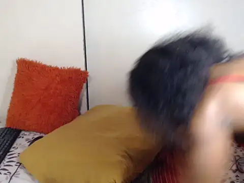 Snapshot of SexySlique chatting on 10-21-25, 02:44 SexySlique online show from 10-21-25, 02:44