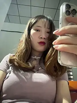 Snapshot of littleqiu chatting on 09-09-25, 10:47 littleqiu online show from 09-09-25, 10:47