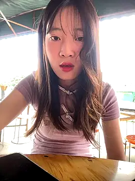 Snapshot of littleqiu chatting on 10-03-25, 08:38 littleqiu online show from 10-03-25, 08:38