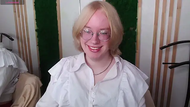 Snapshot of Amanda_Butlerr chatting on 07-09-26, 12:15 Amanda Butlerr online show from 07-09-26, 12:15