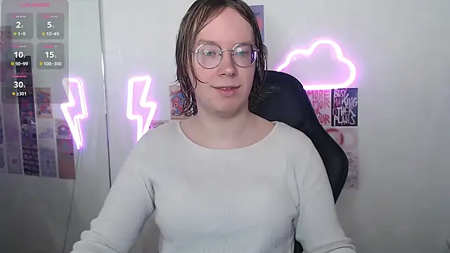 Amanda Butlerr online show from 04-17-26, 10:40