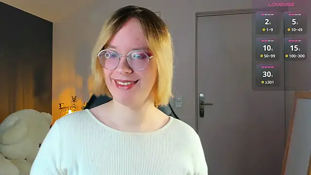 Snapshot of Amanda_Butlerr chatting on 10-25-25, 10:14 Amanda Butlerr online show from 10-25-25, 10:14