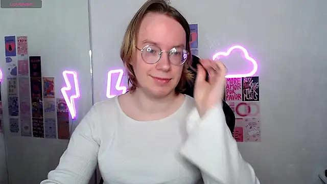 Amanda Butlerr online show from 04-11-26, 11:25