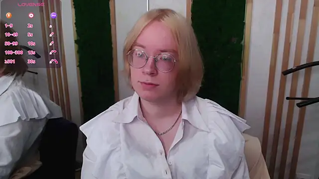 Snapshot of Amanda_Butlerr chatting on 07-10-26, 11:32 Amanda Butlerr online show from 07-10-26, 11:32