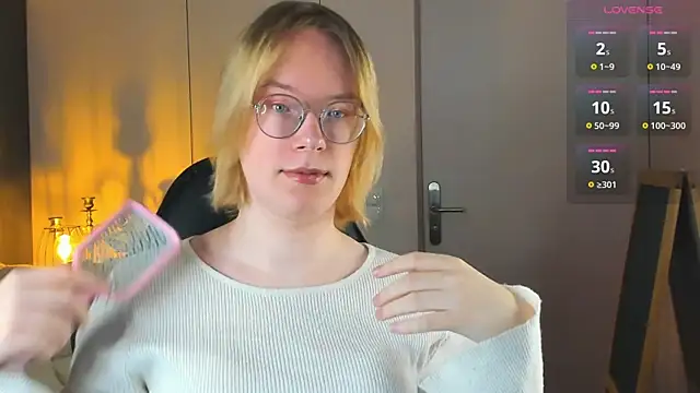 Amanda Butlerr online show from 11-10-25, 10:42