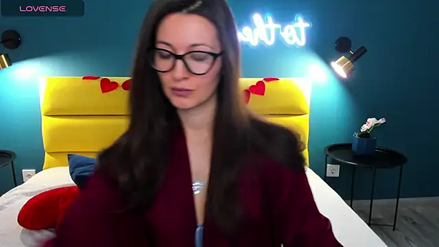 Joan Nelson online show from 02-09-26, 01:25