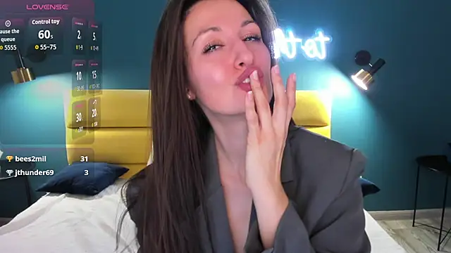 Joan Nelson online show from 03-18-26, 01:31