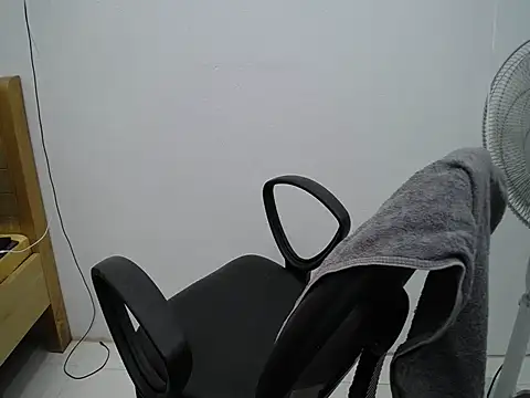 Snapshot of _Lady- chatting on 06-11-26, 09:34 Lady- online show from 06-11-26, 09:34