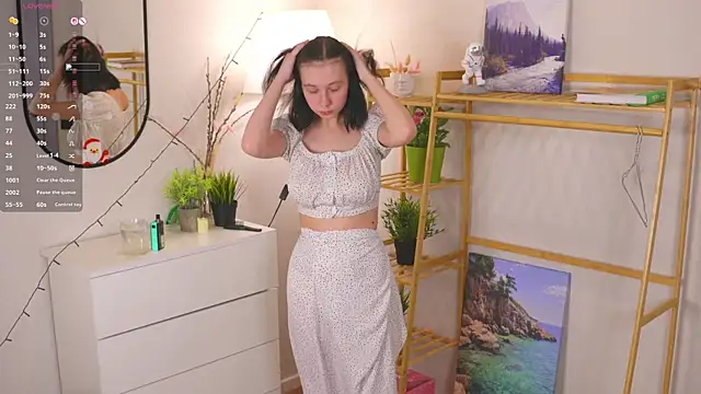 Snapshot of SuzanneHowse chatting on 01-09-26, 05:14 SuzanneHowse online show from 01-09-26, 05:14