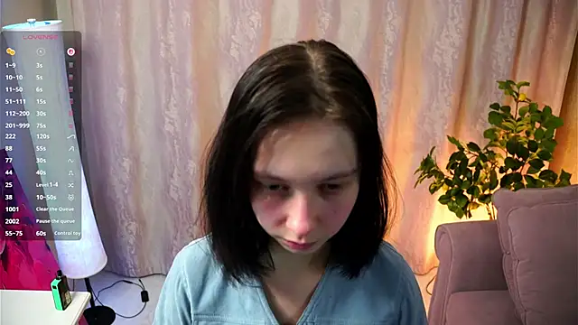 SuzanneHowse online show from 02-09-26, 04:05