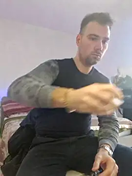 Snapshot of mrlyuis chatting on 01-07-26, 11:37 mrlyuis online show from 01-07-26, 11:37