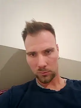 Snapshot of mrlyuis chatting on 10-02-25, 08:01 mrlyuis online show from 10-02-25, 08:01