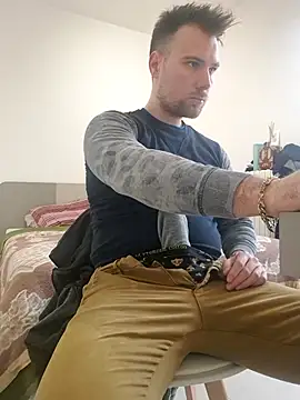 Snapshot of mrlyuis chatting on 01-15-26, 11:02 mrlyuis online show from 01-15-26, 11:02