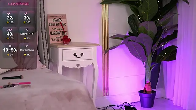 RebeccaRese online show from 04-02-26, 07:59