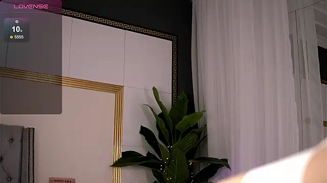 RebeccaRese online show from 03-10-26, 09:24