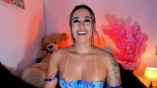 Snapshot of SagiraBelle chatting on 07-08-26, 05:46 SagiraBelle online show from 07-08-26, 05:46