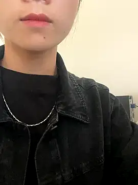 Snapshot of thaoyeuuu chatting on 09-10-25, 05:28 thaoyeuuu online show from 09-10-25, 05:28