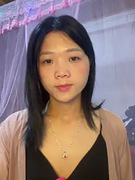 Snapshot of thaoyeuuu chatting on 09-27-25, 04:18 thaoyeuuu online show from 09-27-25, 04:18