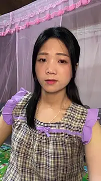 Snapshot of thaoyeuuu chatting on 10-08-25, 08:27 thaoyeuuu online show from 10-08-25, 08:27