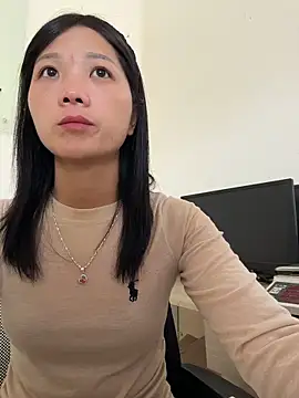 Snapshot of thaoyeuuu chatting on 10-22-25, 05:07 thaoyeuuu online show from 10-22-25, 05:07