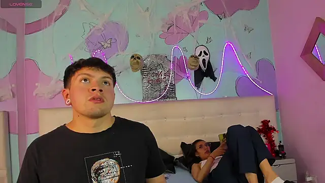 Ethan N Abby online show from 10-23-25, 03:27