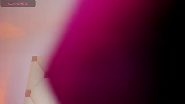 LunaToledo online show from 09-29-25, 12:44