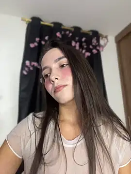 Snapshot of Scarlett05 chatting on 06-04-26, 04:50 Scarlett05 online show from 06-04-26, 04:50