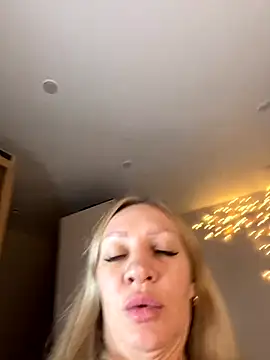 Bellissa  online show from 10-11-25, 02:51