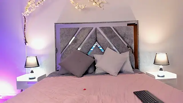 emy williams online show from 09-20-25, 07:35