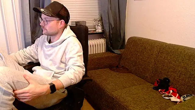 ChefDeLust online show from 12-20-25, 03:37